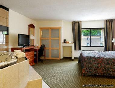 Quality & Vestal Hotel
