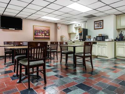 Hotel Quality & Vestal Binghamton